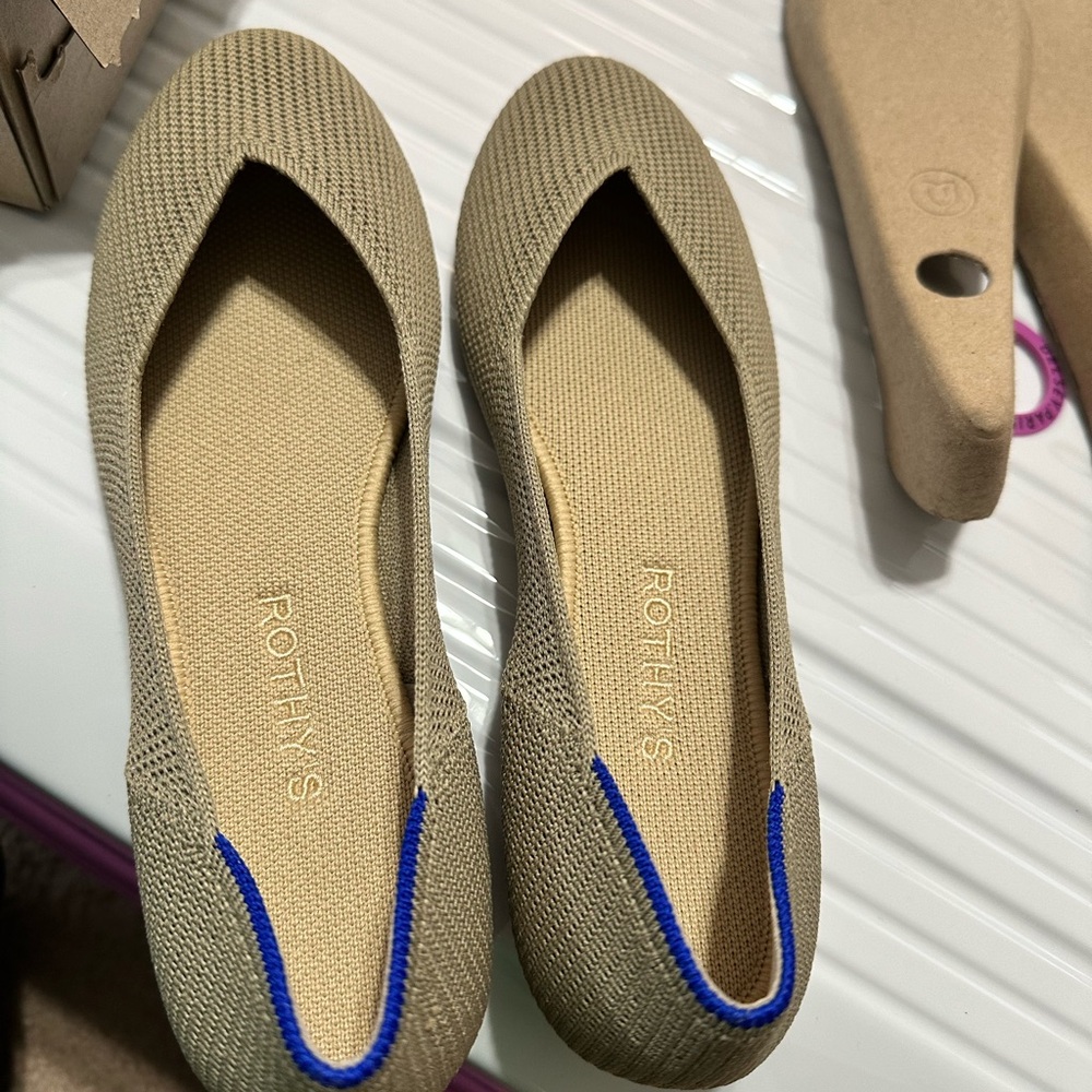 Rothy’s The Flat Size 8 in Khaki- Brand New